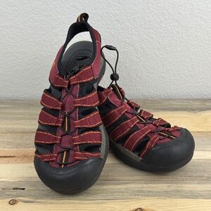 Airwalk Fisherman Sandals Red Burgundy Black Women's Size 9.5 Good Condition!